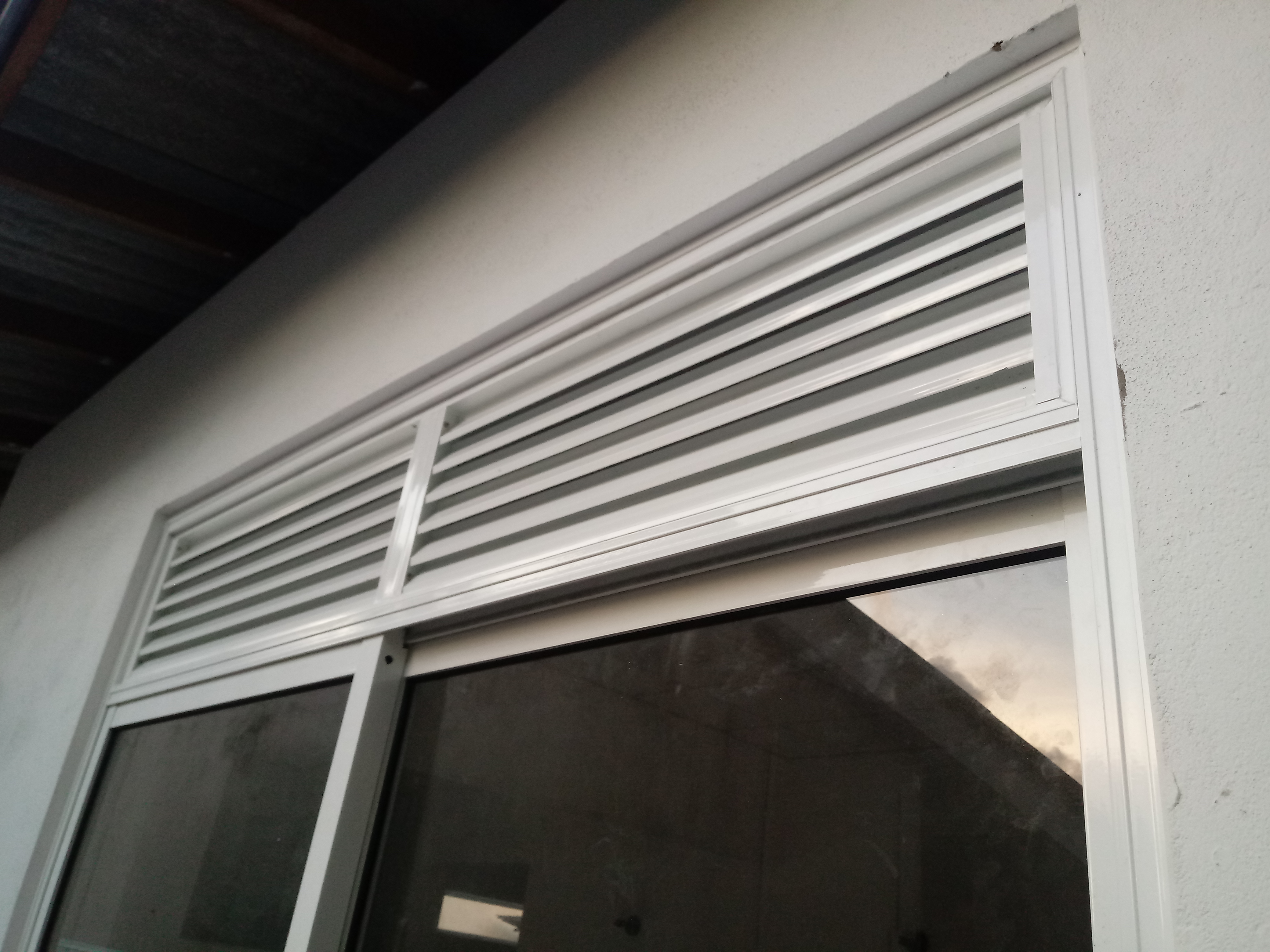 Sliding Windows (R) (P01) photo 7