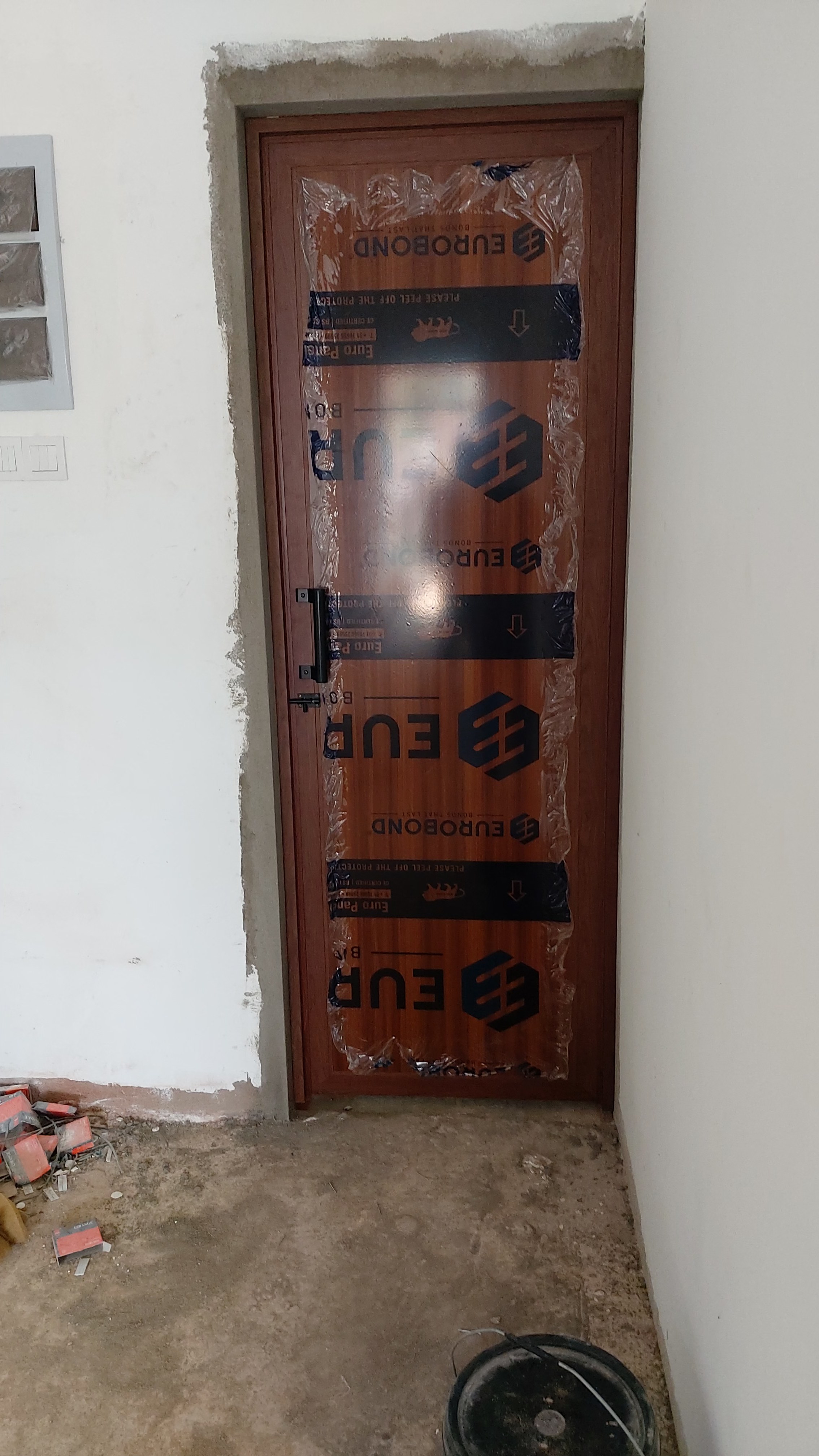 Bathroom Door (R) (P01) photo 6