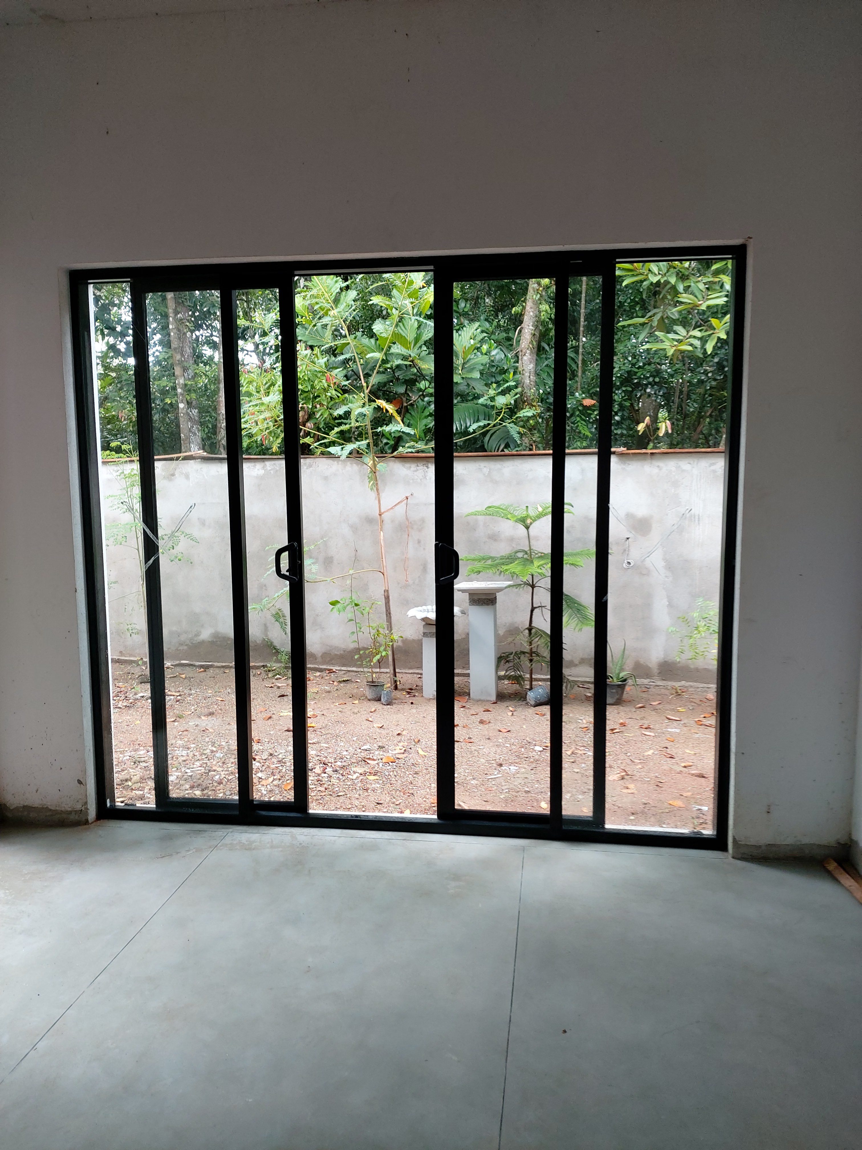 Com Doors (R) (P02)